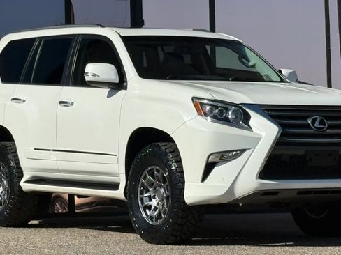 Used 2017 Lexus GX 460 w/ Navigation Package AWD/4WD image 17