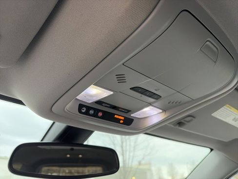 Used 2019 GMC Acadia SLT image 20