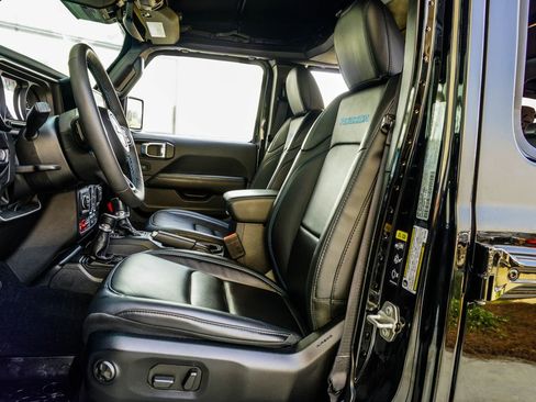 Used 2024 Jeep Wrangler Unlimited Rubicon 4xe image 37