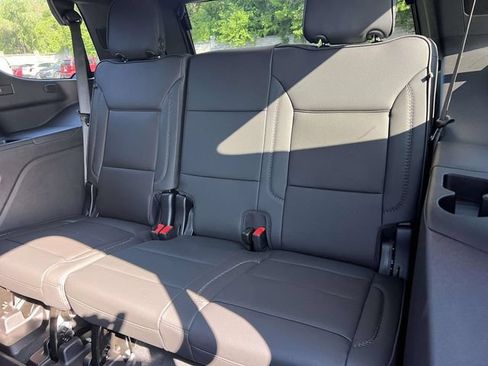 New 2026 GMC Yukon Denali w/ Denali Reserve Package AWD/4WD image 13