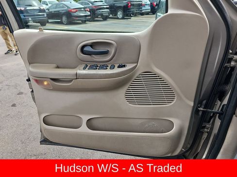 Used 2001 Ford F150 2WD SuperCrew image 25