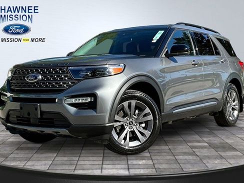 Used 2024 Ford Explorer XLT w/ Equipment Group 202A AWD/4WD image 1