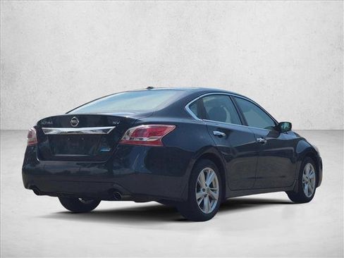 Used 2013 Nissan Altima 2.5 SV FWD image 5