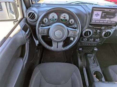 Certified 2015 Jeep Wrangler Unlimited Rubicon w/ Dual Top Group image 17