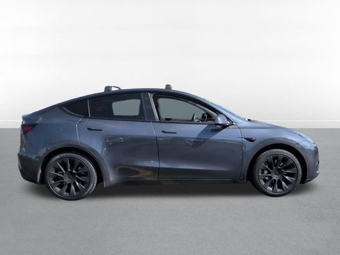 Used 2021 Tesla Model Y Long Range AWD/4WD image 4