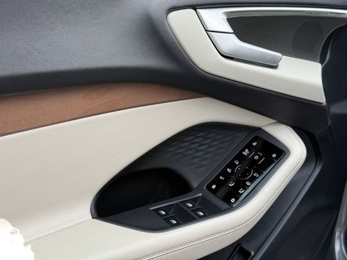 Used 2025 Audi A5 2.0T Premium Plus w/ Premium Plus image 14