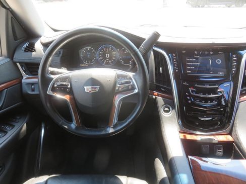 Used 2015 Cadillac Escalade ESV Premium AWD/4WD image 14