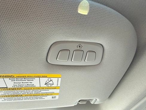 Used 2025 Lincoln Navigator L Reserve AWD/4WD image 22