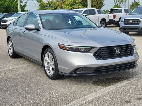 Used 2024 Honda Accord LX image 31