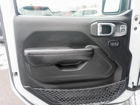 Used 2019 Jeep Wrangler Unlimited Rubicon image 18