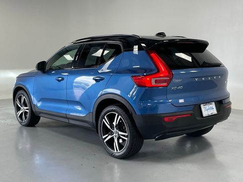 Used 2021 Volvo XC40 T5 R-Design w/ Advanced Package image 3