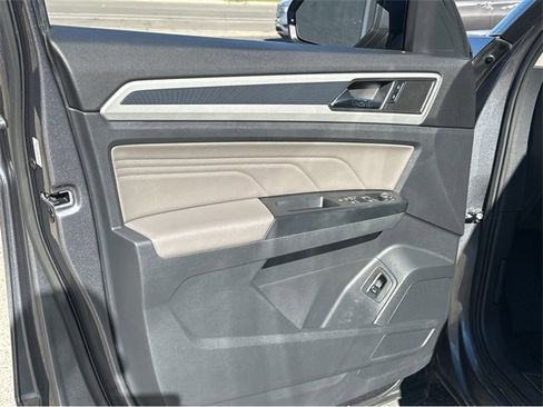 Used 2021 Volkswagen Atlas SEL R-Line image 23