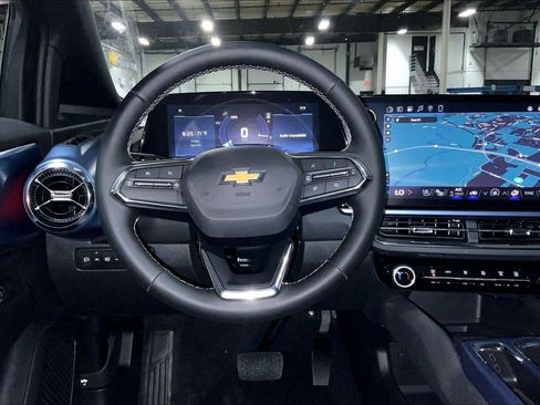 New 2026 Chevrolet Equinox EV LT FWD image 13