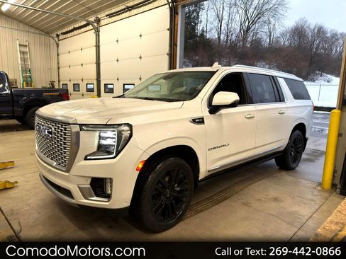 Used 2023 GMC Yukon XL Denali image 1