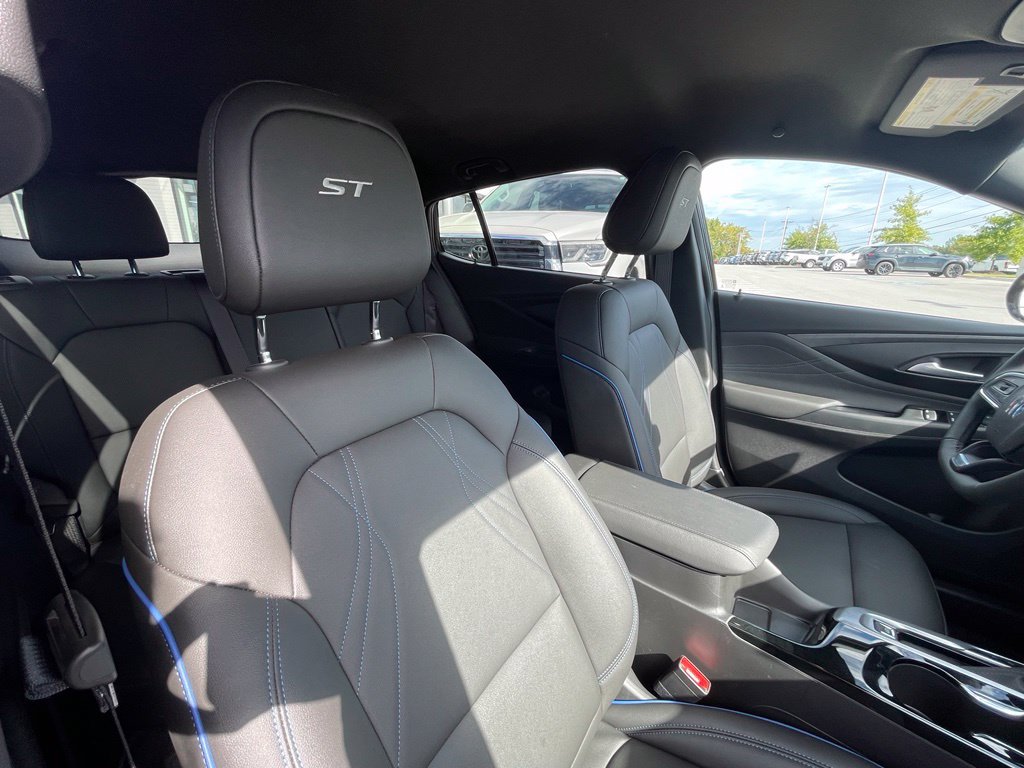 Used 2026 Buick Envista Sport Touring w/ Convenience I Package FWD image 28