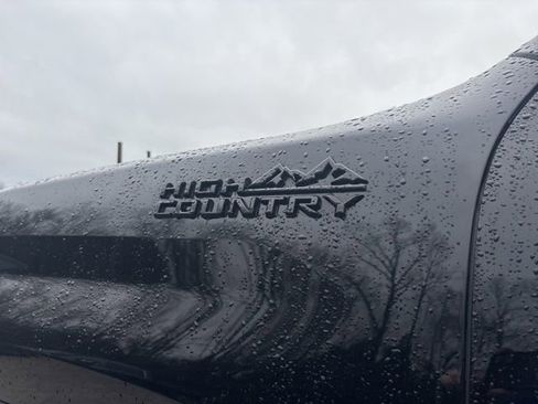 Used 2024 Chevrolet Silverado 3500 High Country w/ High Country Premium Package image 9