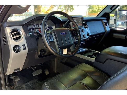 Used 2014 Ford F250 Lariat w/ Lariat Ultimate Package image 14