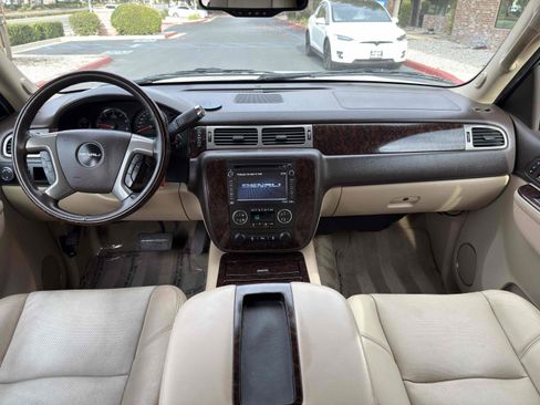 Used 2014 GMC Yukon Denali image 13