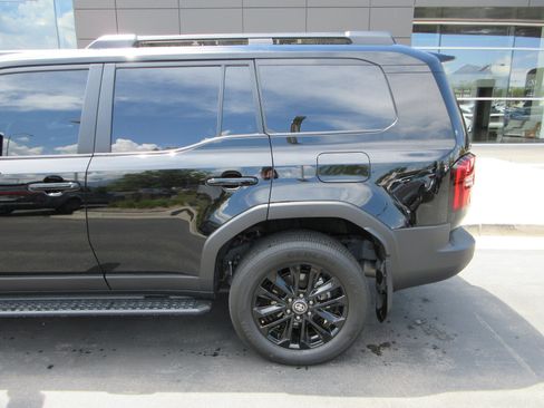 Used 2025 Toyota Land Cruiser w/ Premium Package AWD/4WD image 4