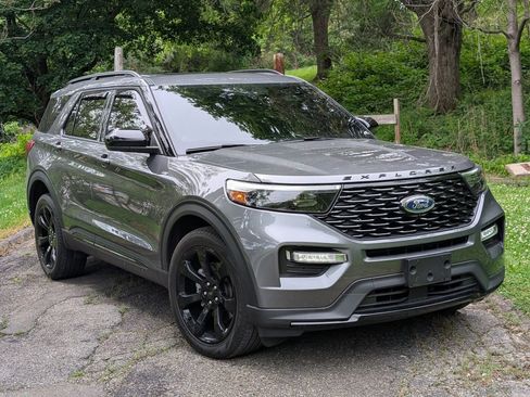 Used 2024 Ford Explorer ST-Line w/ Class IV Trailer Tow Package AWD/4WD image 5