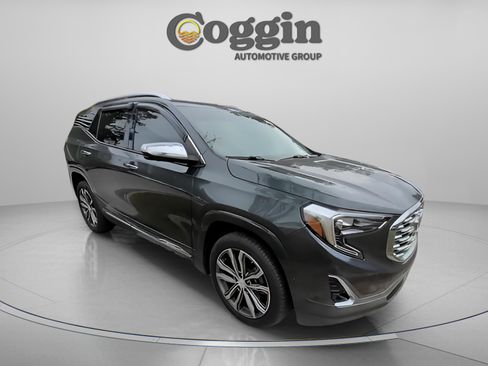 Used 2019 GMC Terrain Denali w/ Advanced Safety Package image 18