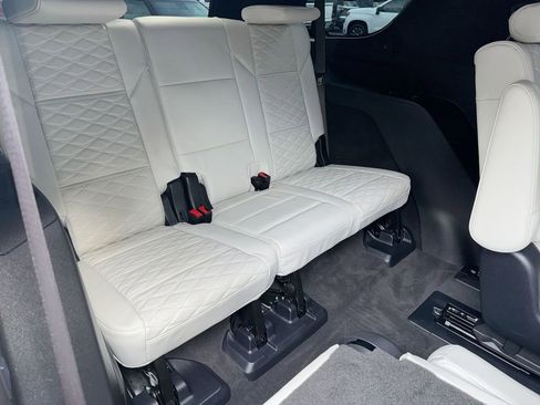 Used 2025 Cadillac Escalade Sport Platinum AWD/4WD image 30
