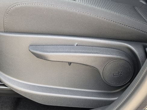 New 2026 Kia Sportage LX FWD image 25
