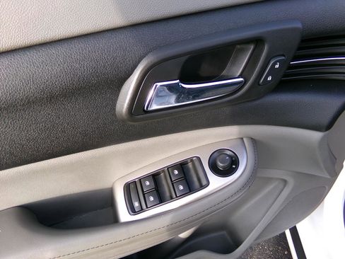 Used 2015 Chevrolet Malibu LS image 11