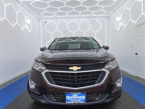 Used 2020 Chevrolet Equinox LT FWD image 2