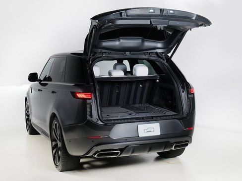 Used 2023 Land Rover Range Rover Sport SE AWD/4WD image 10
