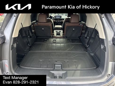 Used 2025 Honda Pilot Elite image 15