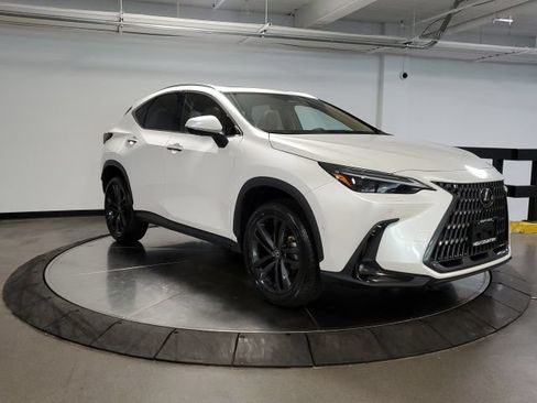 Used 2024 Lexus NX 450h+ AWD w/ Vision Package image 4