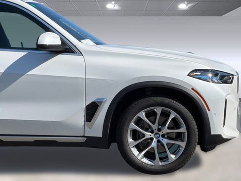Used 2024 BMW X5 xDrive40i w/ Premium Package AWD/4WD image 35