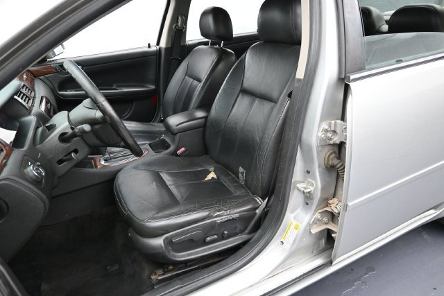 Used 2006 Chevrolet Impala LT FWD image 11