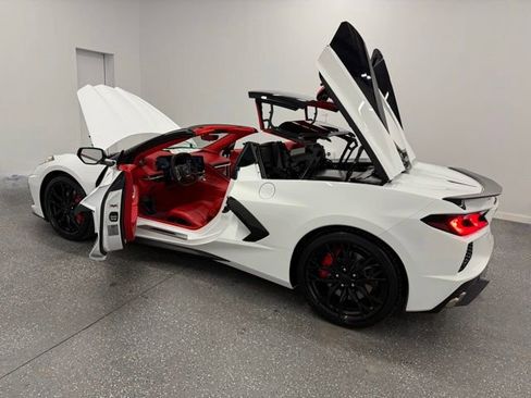 Used 2023 Chevrolet Corvette Stingray w/ Z51 Performance Package image 23