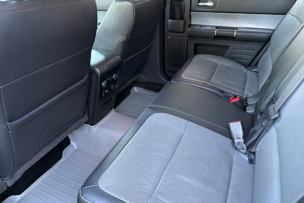 Used 2014 Ford Flex SEL w/ Equipment Group 202A AWD/4WD image 9