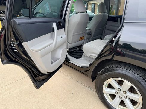 Used 2010 Toyota Highlander 4WD image 15