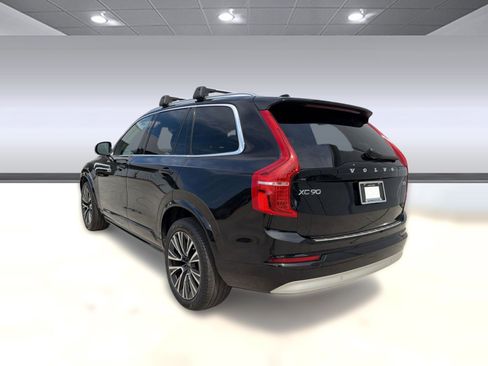 Used 2022 Volvo XC90 T5 Momentum w/ Climate Package FWD image 3