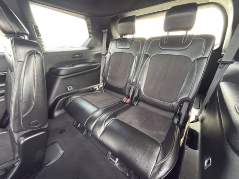 Used 2023 Jeep Grand Cherokee L Laredo image 15