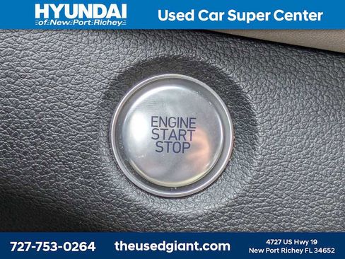 Used 2020 Hyundai Santa Fe SEL w/ Convenience + Premium Package image 38