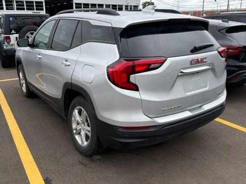 Used 2021 GMC Terrain SLE w/ Driver Convenience Package AWD/4WD image 4