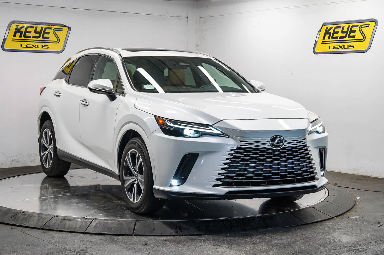 Used 2026 Lexus RX 350 Premium w/ Convenience Package FWD image 5