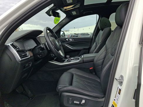 Used 2023 BMW X5 xDrive40i w/ Premium Package image 13