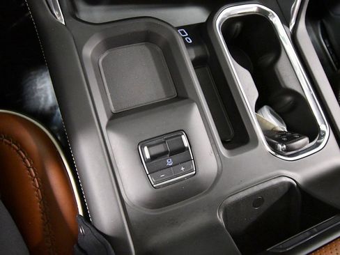 Used 2024 GMC Sierra 2500 Denali Ultimate image 27