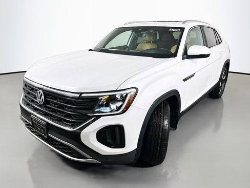 New 2026 Volkswagen Atlas Cross Sport SEL AWD/4WD image 3