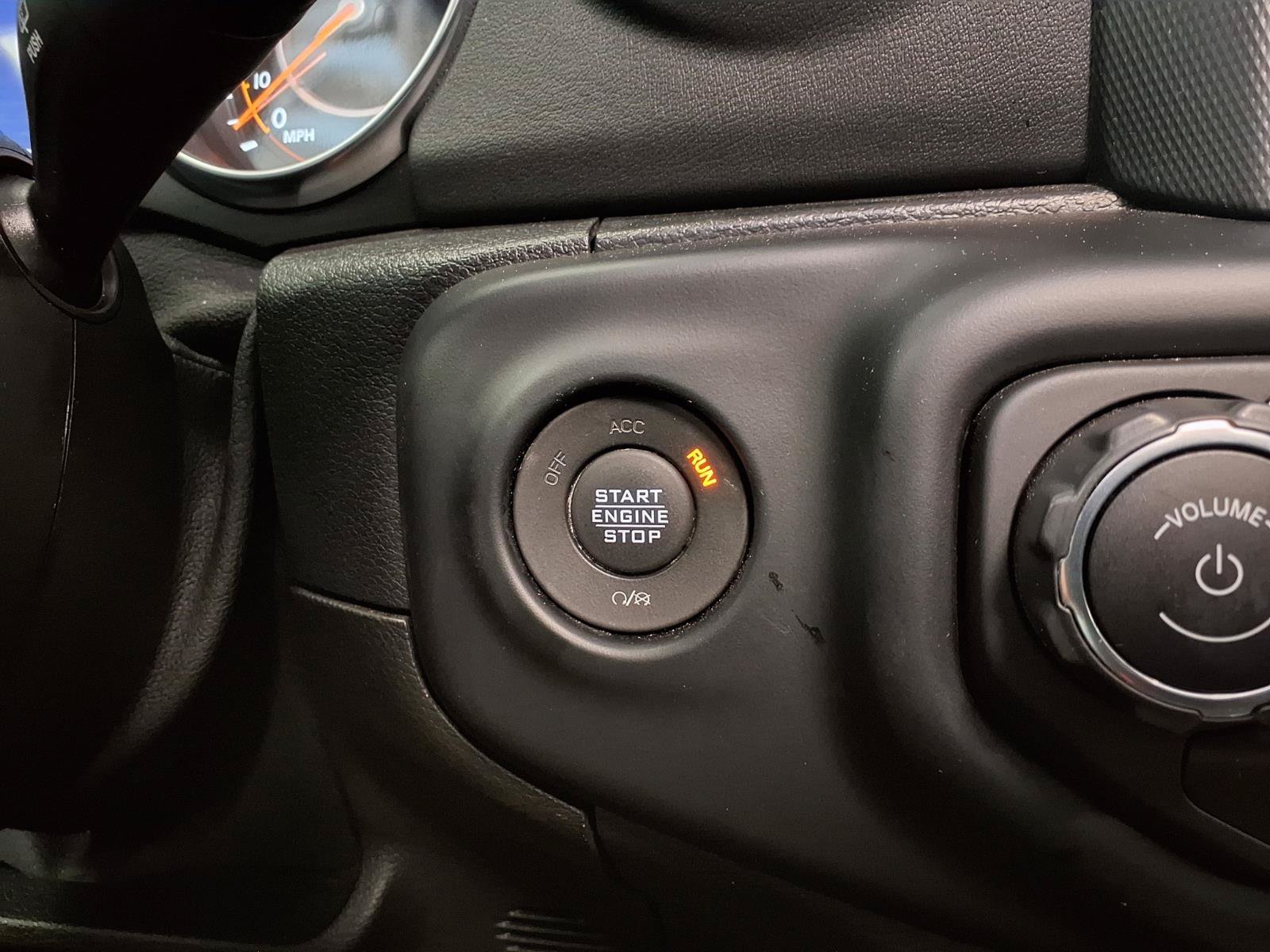 Used 2021 Jeep Wrangler Unlimited Sahara AWD/4WD image 29