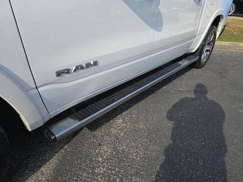 Used 2022 RAM 1500 Laramie AWD/4WD image 12