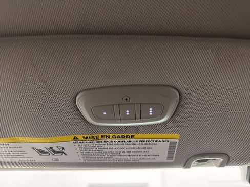 Used 2021 Chrysler Pacifica Touring-L image 44