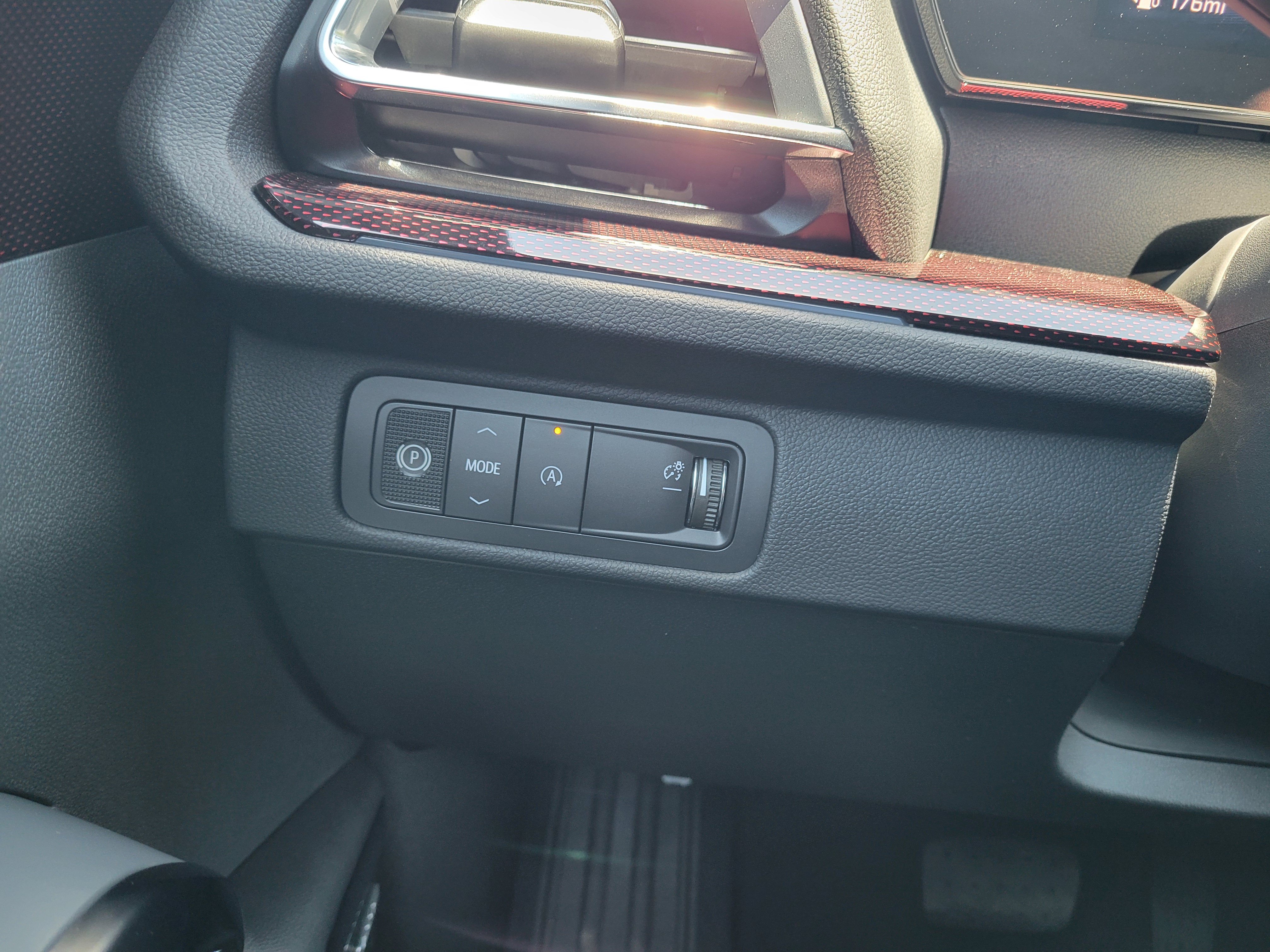 New 2027 Chevrolet Traverse RS w/ LPO, Floor Liner Package FWD image 17