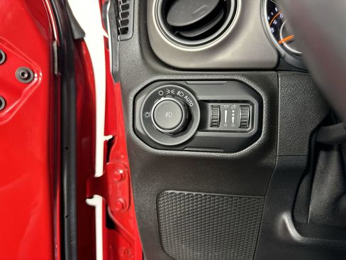 Used 2020 Jeep Wrangler Unlimited Sport AWD/4WD image 15